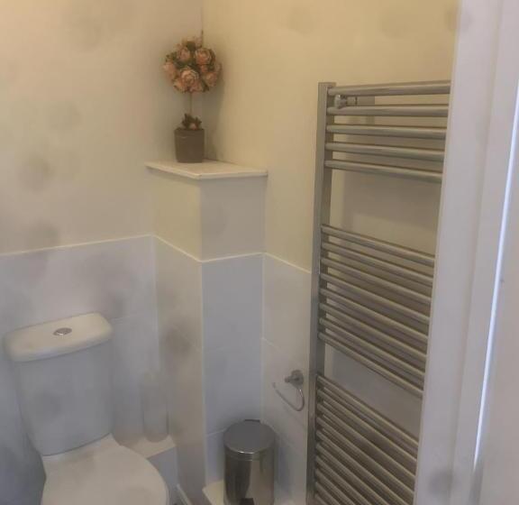 חדר אקונומי יחיד, The Bell Inn