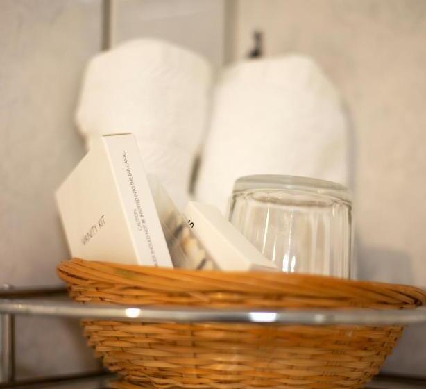 ジュニアスイート, New Inn