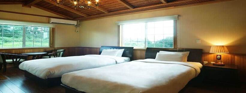 סוויטה מלכותית, Aewol Parkhill Village