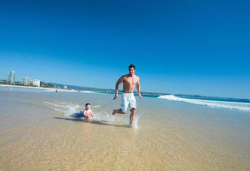 2 Bedroom Apartment with Views, Kirra Beach Apartments