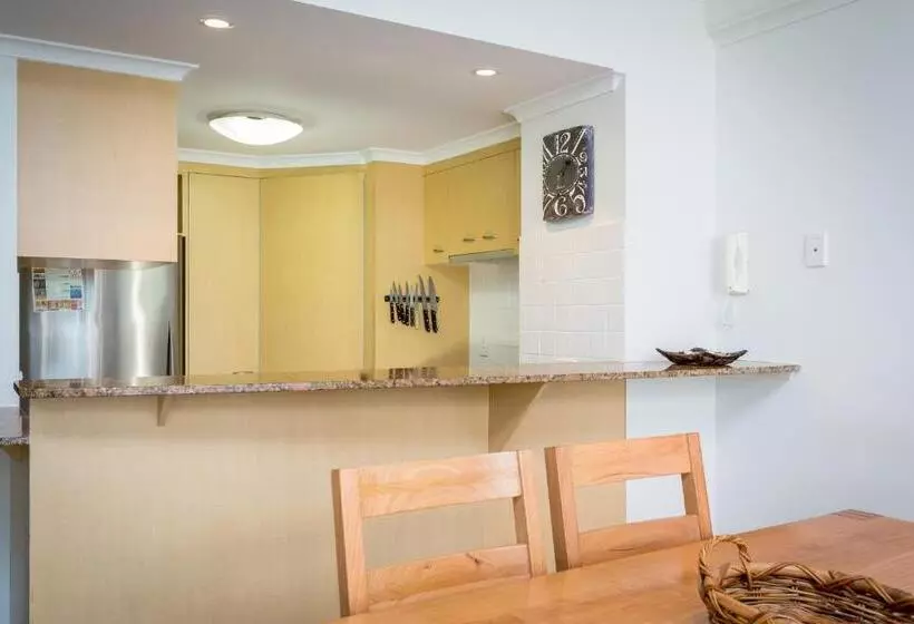 استودیو استاندارد با چشم‌انداز, Kirra Beach Apartments