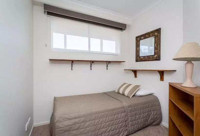 استودیو استاندارد با چشم‌انداز, Kirra Beach Apartments