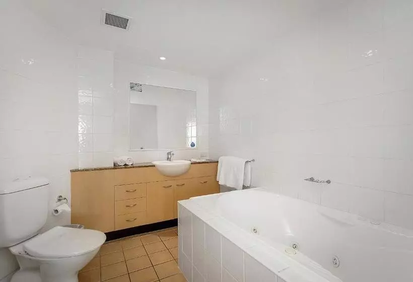 آپارتمان 3 خوابه با چشم‌انداز دریا, Kirra Beach Apartments