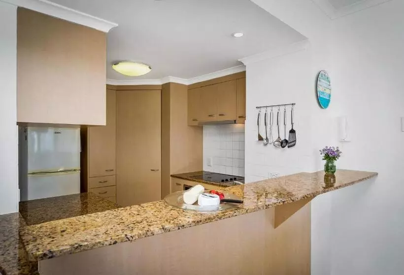 1 Bedroom Penthouse Apartment, Kirra Beach Apartments