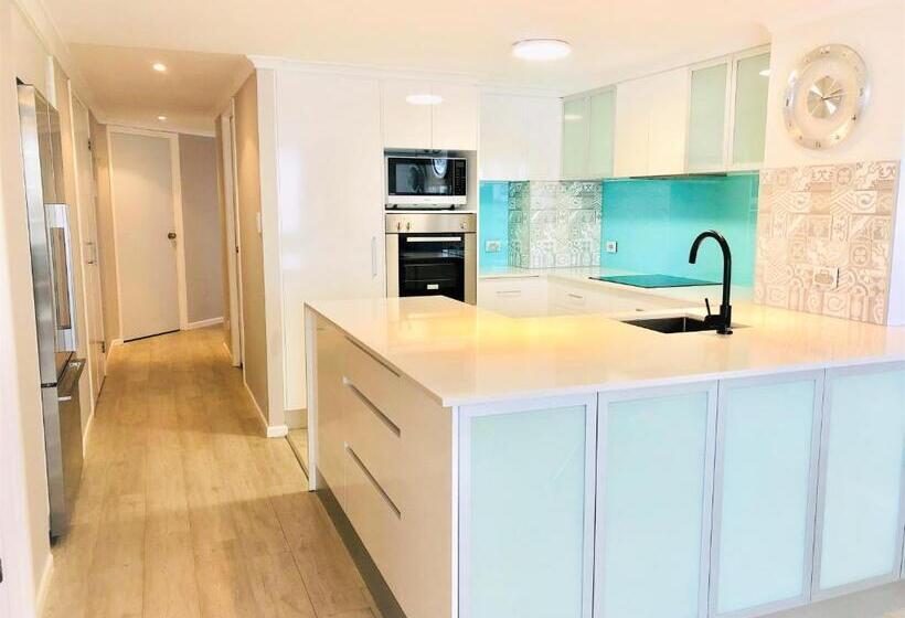 דירת חדר נוף לים, Kirra Beach Apartments
