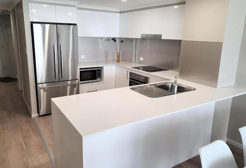 דירת חדר נוף לים, Kirra Beach Apartments