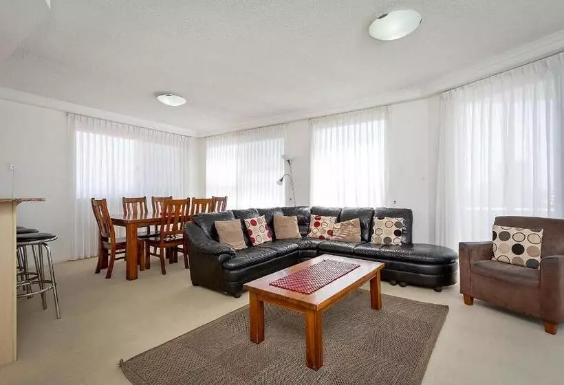 آپارتمان 3 خوابه با چشم‌انداز دریا, Kirra Beach Apartments