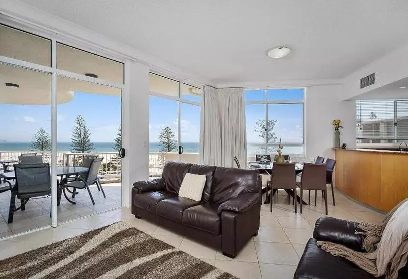 1 Bedroom Penthouse Apartment, Kirra Beach Apartments