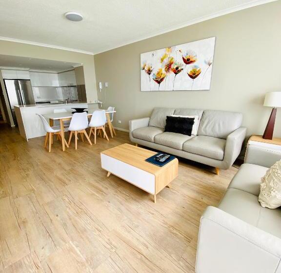 דירת חדר נוף לים, Kirra Beach Apartments