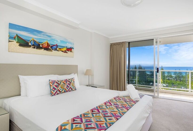 2 Bedroom Apartment Sea View, Oscar On Main Beach Resort