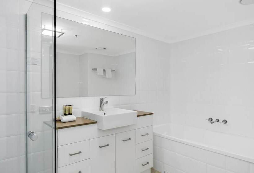 شقة غرفة واحدة مطلة على الحديقة, Oscar On Main Beach Resort