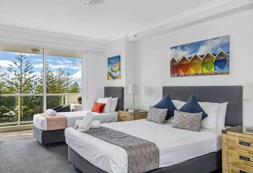 2 Bedroom Apartment Garden View, Oscar On Main Beach Resort