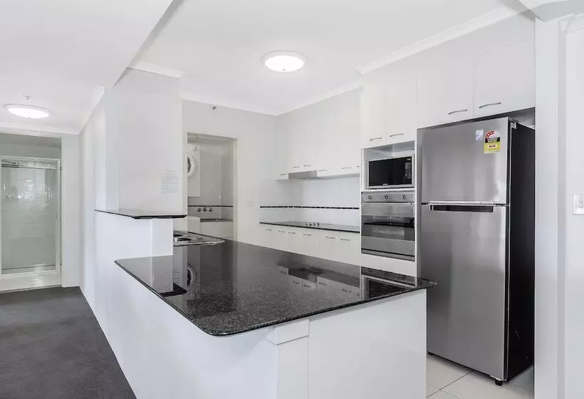 2 Bedroom Apartment Garden View, Oscar On Main Beach Resort