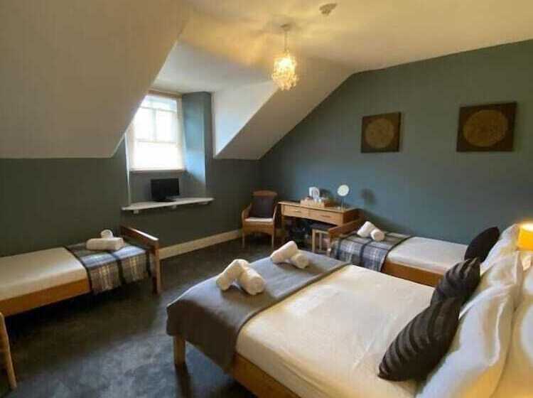 ファミリールーム, Ambleside Central