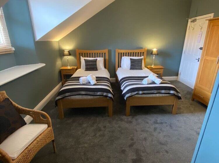 スタンダードルーム, Ambleside Central