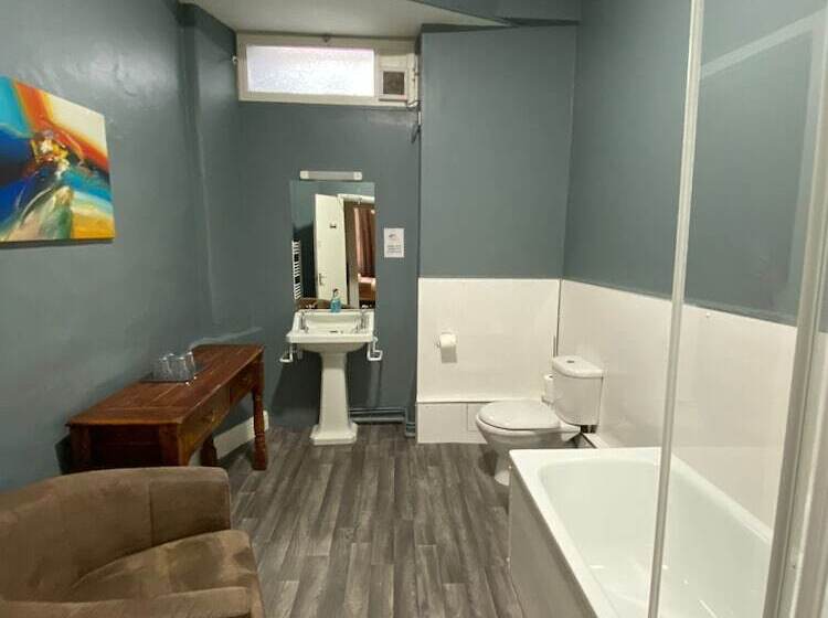 ファミリールーム, Ambleside Central