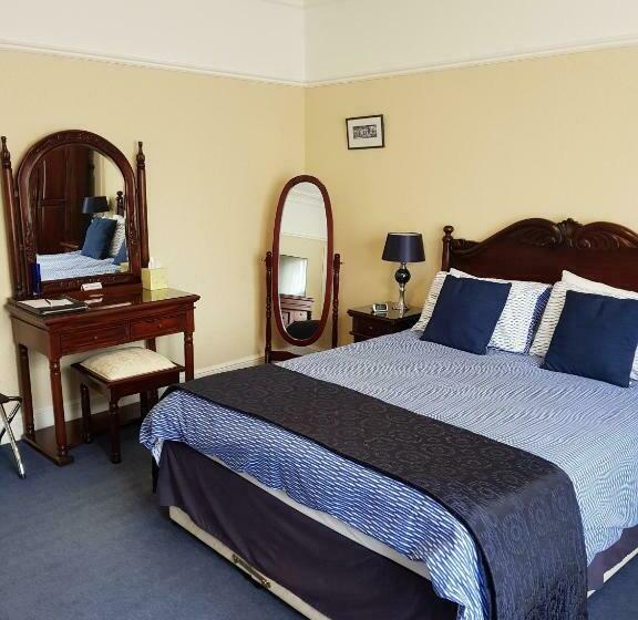 スタンダードルーム, Hamilton House