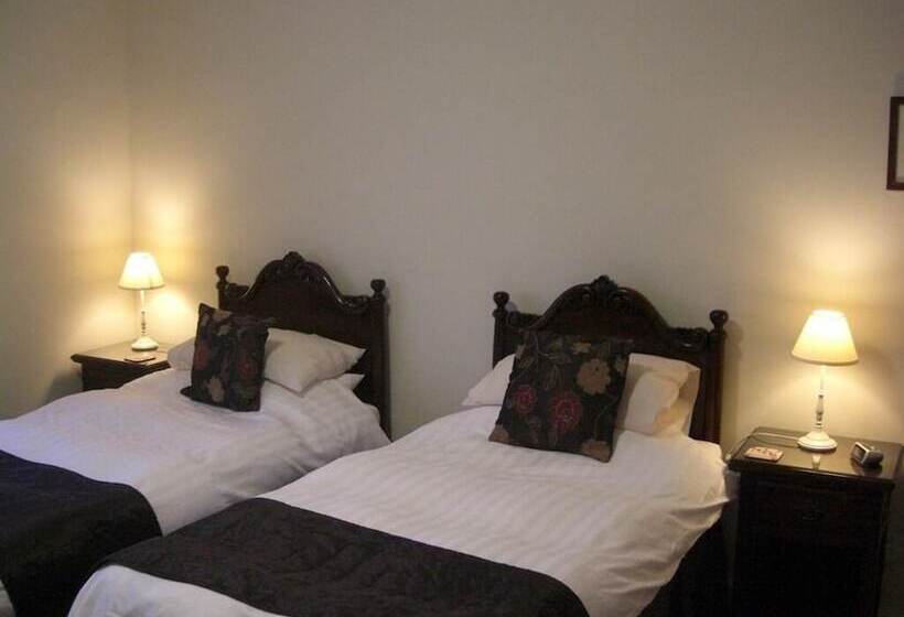 スタンダードルーム, Hamilton House