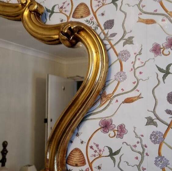 Номер Стандарт, Mostyn House