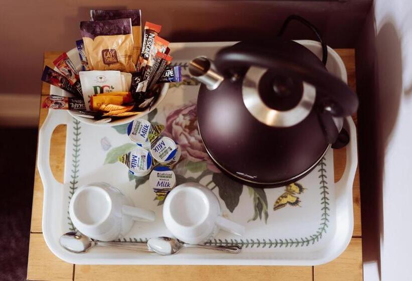 غرفة قياسية ثلاثية, Yallands Farmhouse