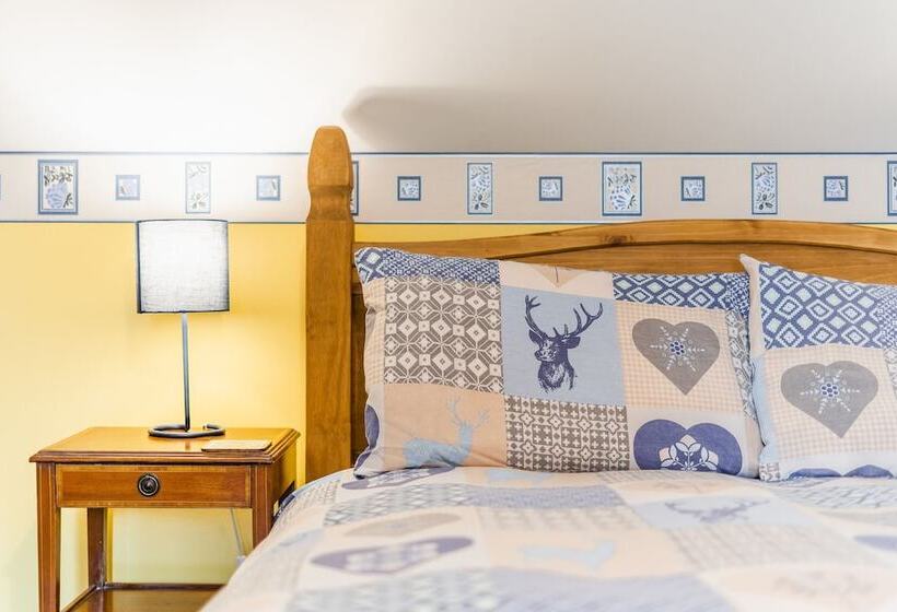 غرفة قياسية, Yallands Farmhouse