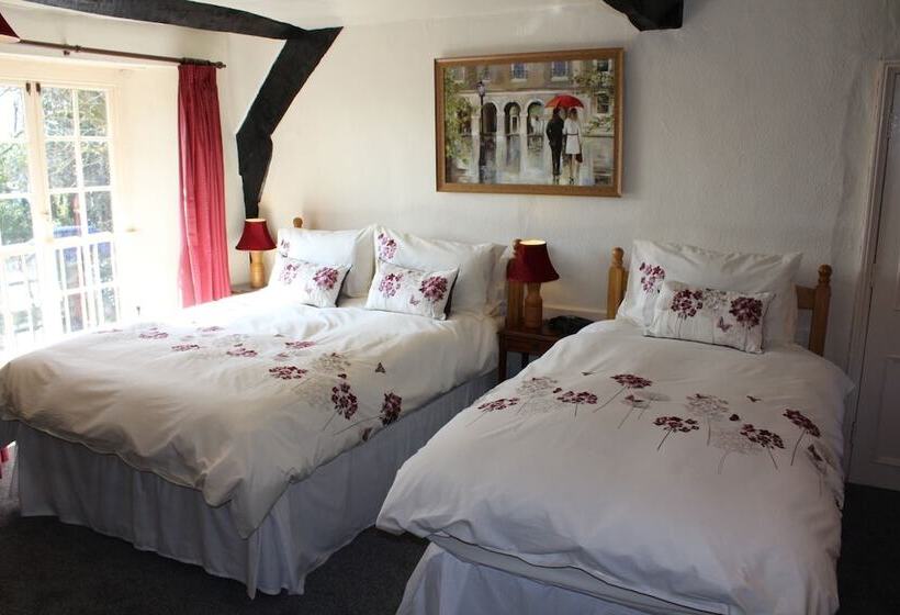 غرفة قياسية ثلاثية, Yallands Farmhouse