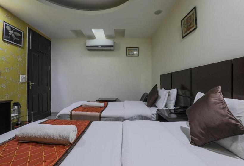 اتاق لوکس, Hermitage By The Cosy Hotels Near Lotus Temple