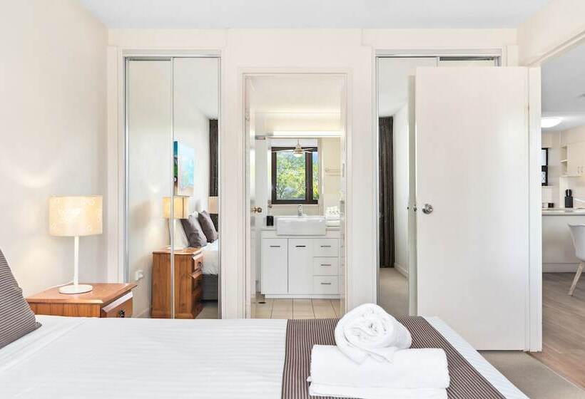 Апартаменты 2 Спальни, Windward Apartments