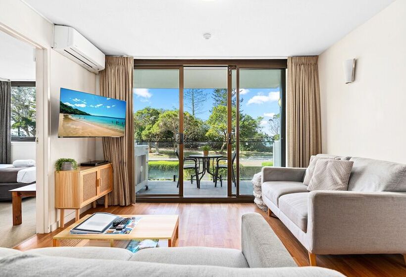 Апартаменты 2 Спальни, Windward Apartments