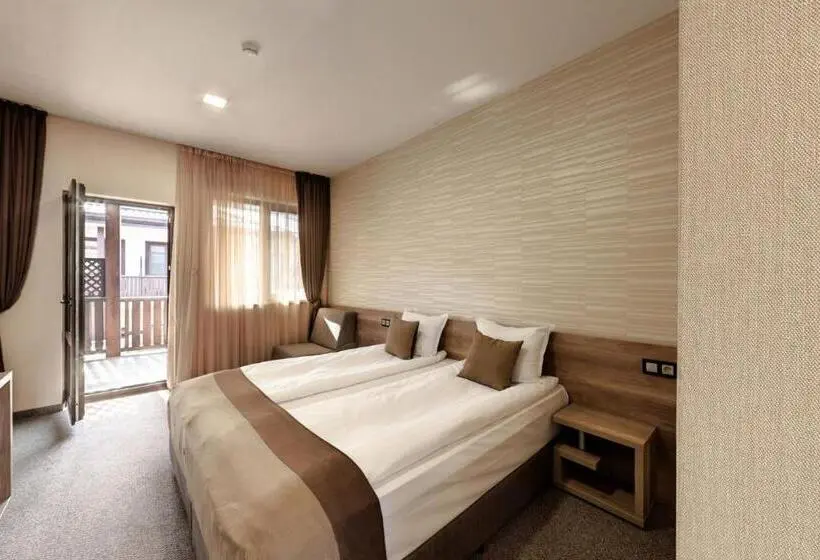 Deluxe Room with Balcony, Complex Yustinavillas