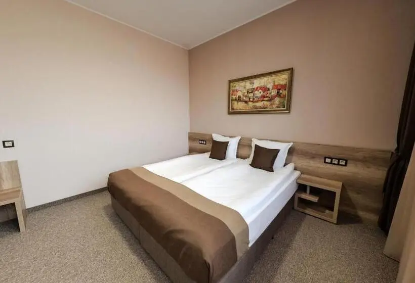 Deluxe Room with Balcony, Complex Yustinavillas