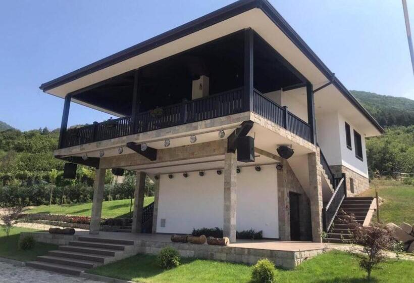 1ベッドルームのデラックスアパートメント, Complex Yustinavillas