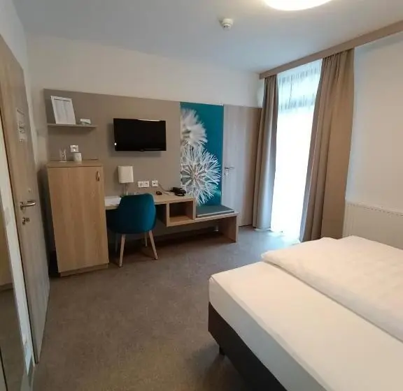 スタンダードシングルルーム, Gesundheits  & Wellnessresort Salzerbad