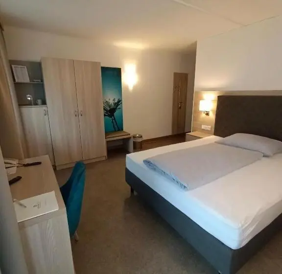 スタンダードシングルルーム, Gesundheits  & Wellnessresort Salzerbad
