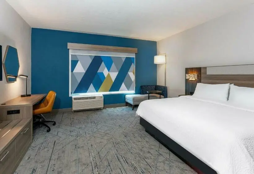 身障者適用キングサイズベッドルーム, Holiday Inn Express   Starke, An Ihg