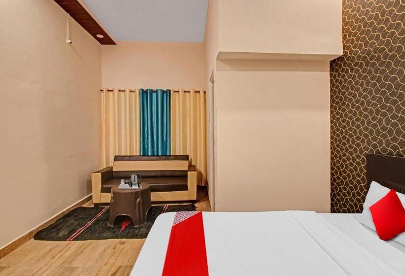 Трехместный Номер Классика, Oyo Flagship 80648 Resort Stay Inn