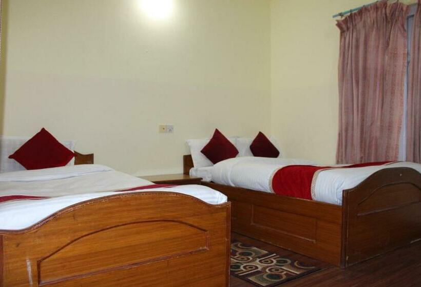 חדר משפחתי, Snow Leopard