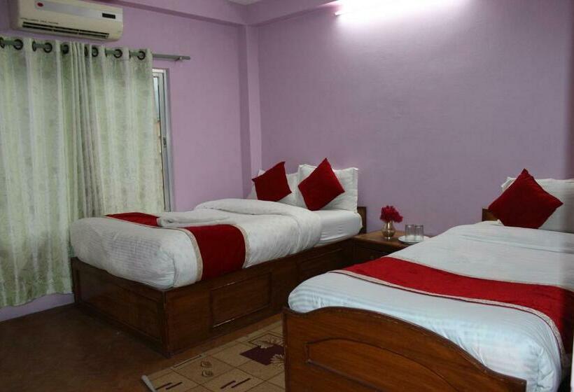 חדר משפחתי, Snow Leopard