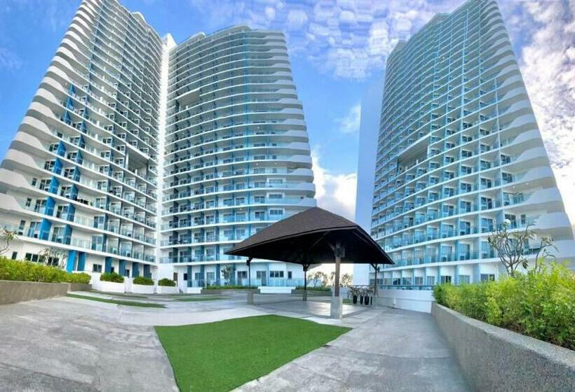 استودیو استاندارد با بالکن, Amirah’s Place Azure North