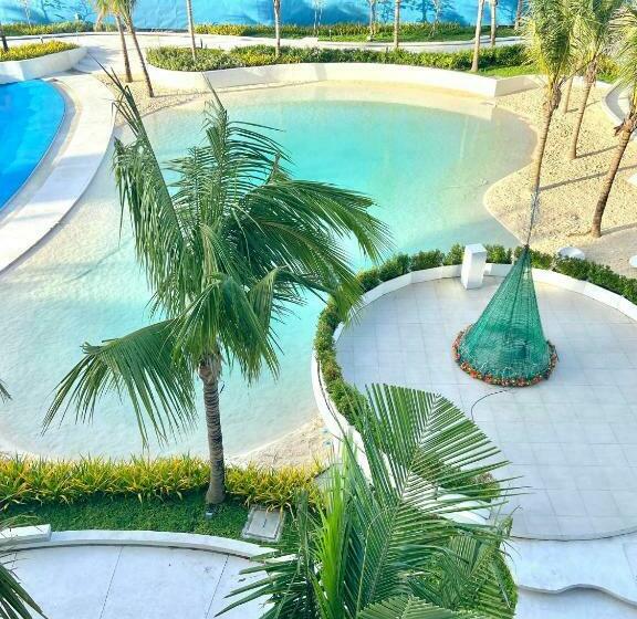 استودیو استاندارد با بالکن, Amirah’s Place Azure North