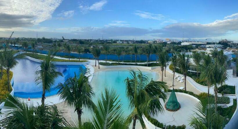 استودیو استاندارد با بالکن, Amirah’s Place Azure North