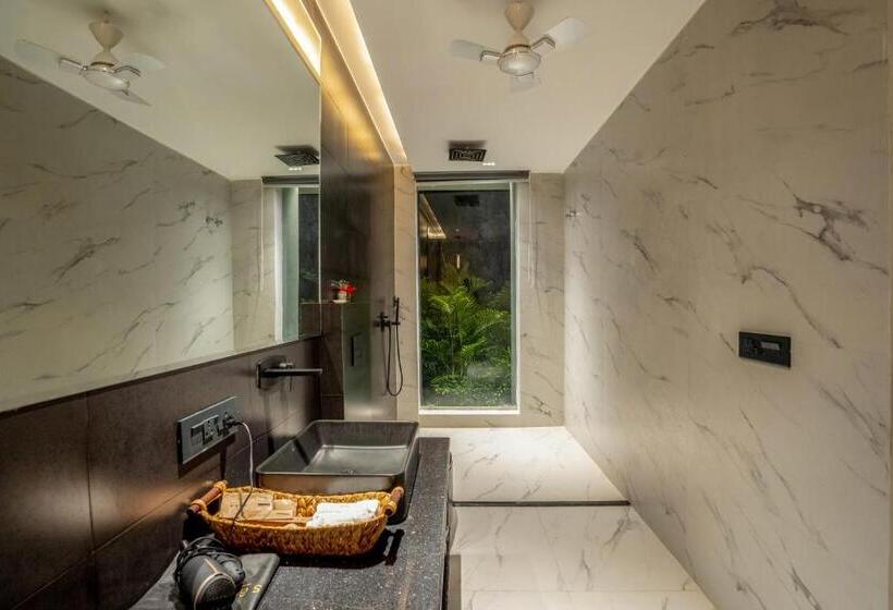 バルコニー付スイート, Rasa Luxé