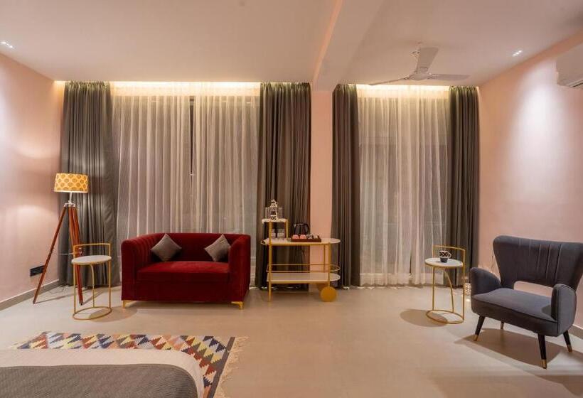 バルコニー付スイート, Rasa Luxé