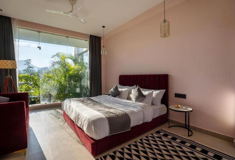 キングサイズベッドのスタンダードルーム, Rasa Luxé