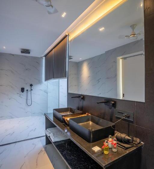 キングサイズベッドのスタンダードルーム, Rasa Luxé