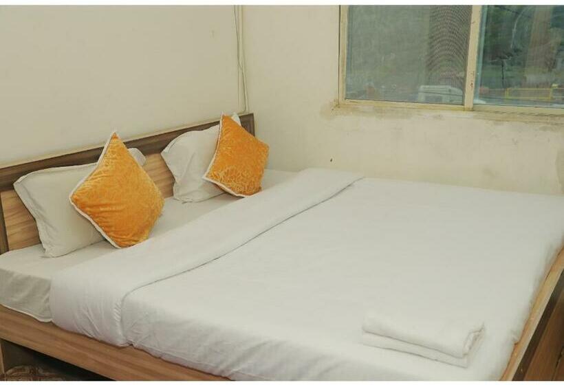 חדר דלוקס, Fabexpress Vinayak