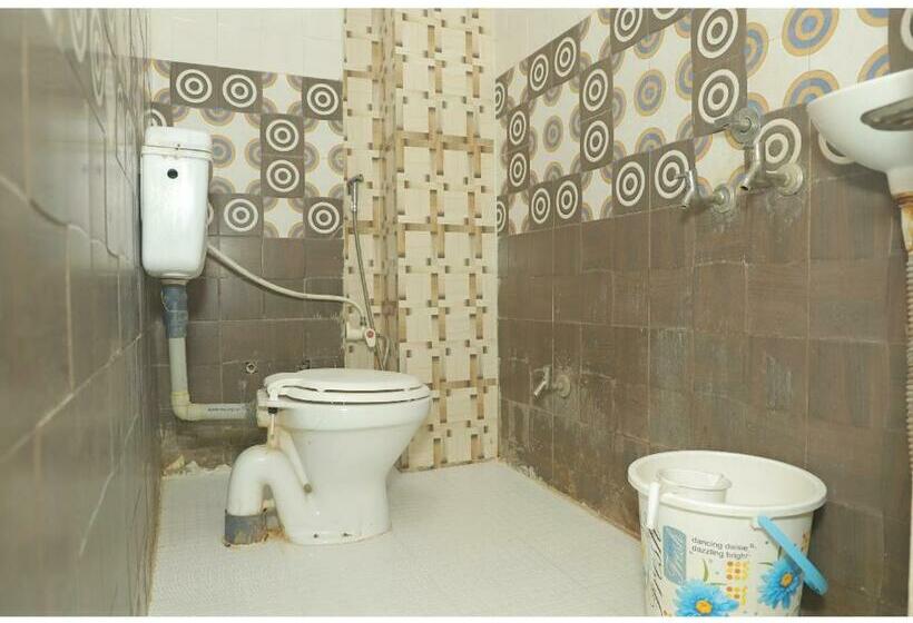 Quarto Deluxe, Fabexpress Vinayak