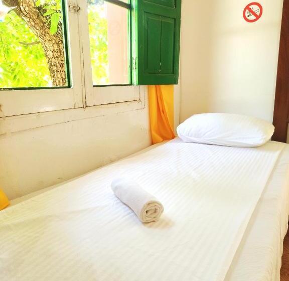 스탠다드 트리플 룸, La Casita