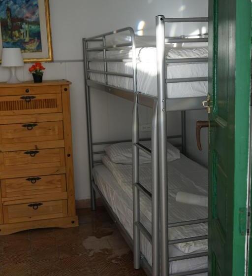 공동 객실, La Casita