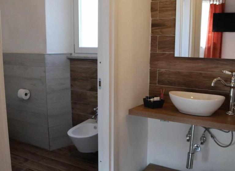 اتاق لوکس خانوادگی, La Bolgora Guesthouse